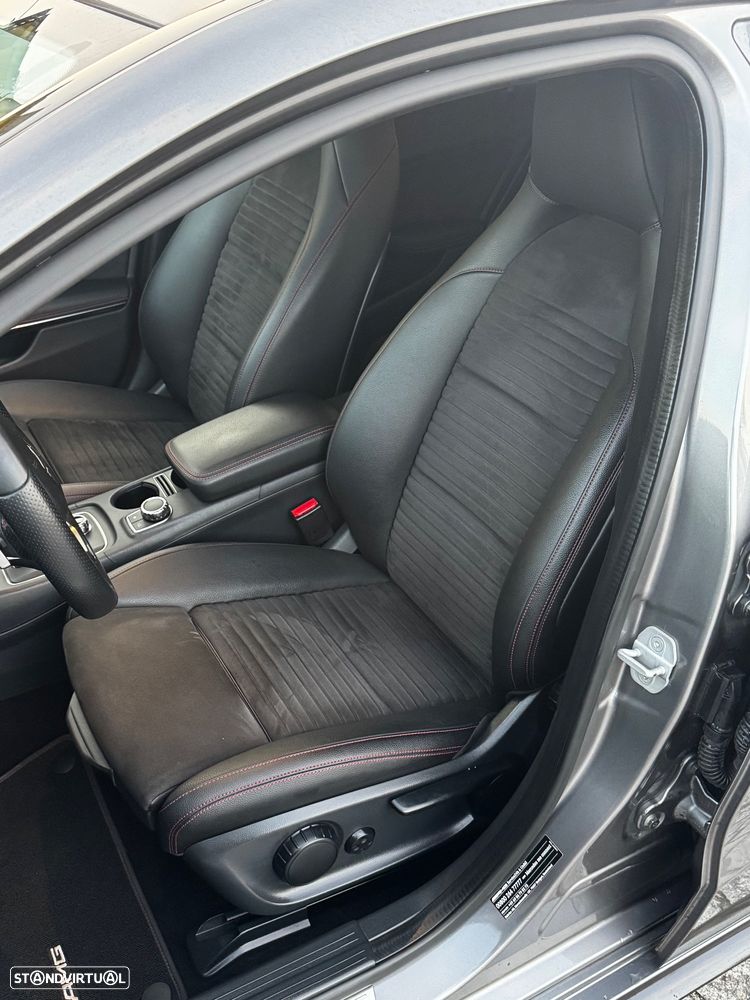 Mercedes-Benz A 45 AMG 4Matic Speedshift 7G-DCT - 16