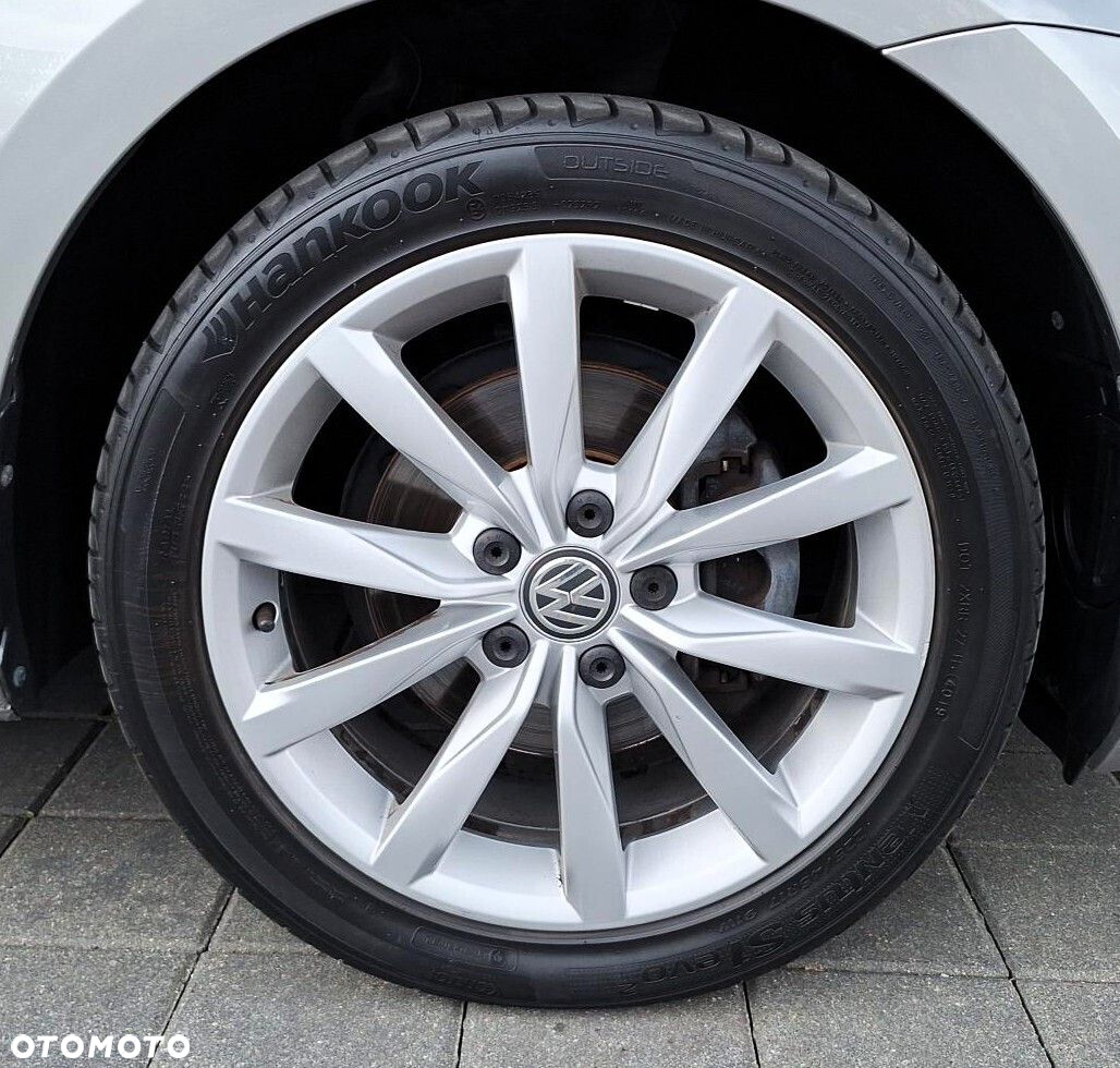 Volkswagen Golf - 24