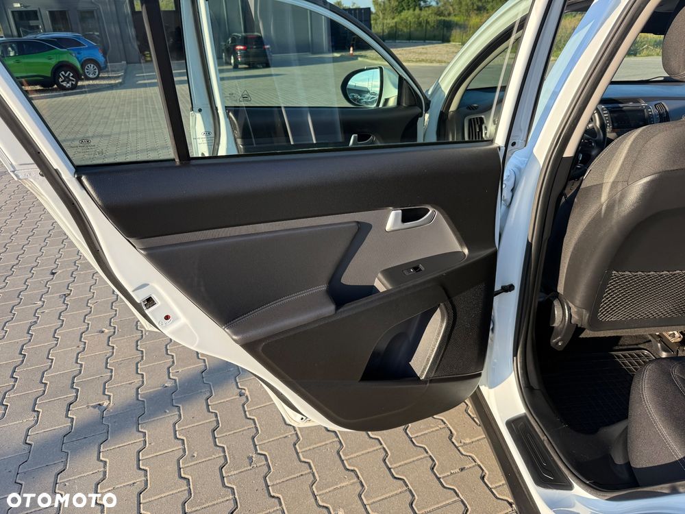 Kia Sportage 1.7 CRDI 2WD Dream-Team Edition - 18