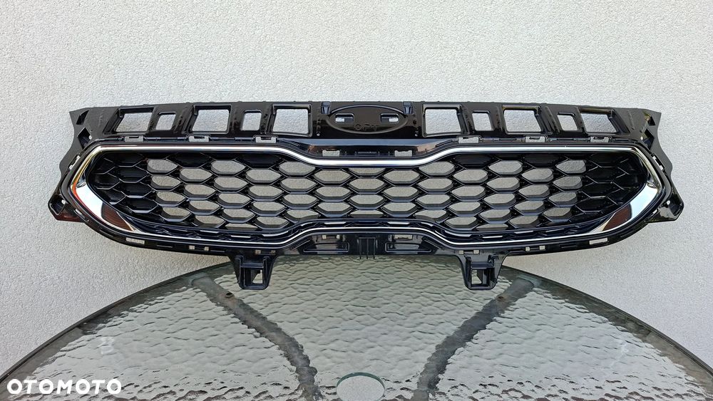 KIA CEED III 18-21 GRILL ATRAPA 86350-J7010 - 1
