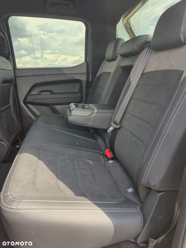 Volkswagen Amarok - 17