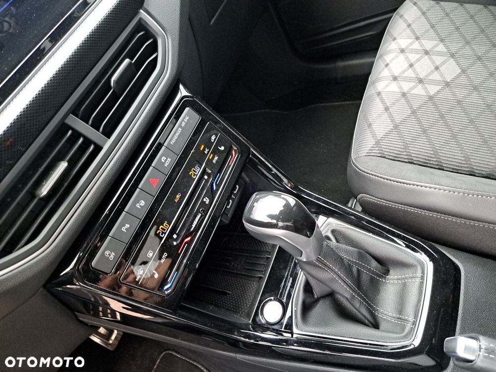 Volkswagen T-Cross - 25