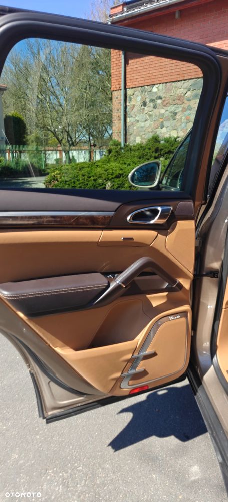 Porsche Cayenne - 6