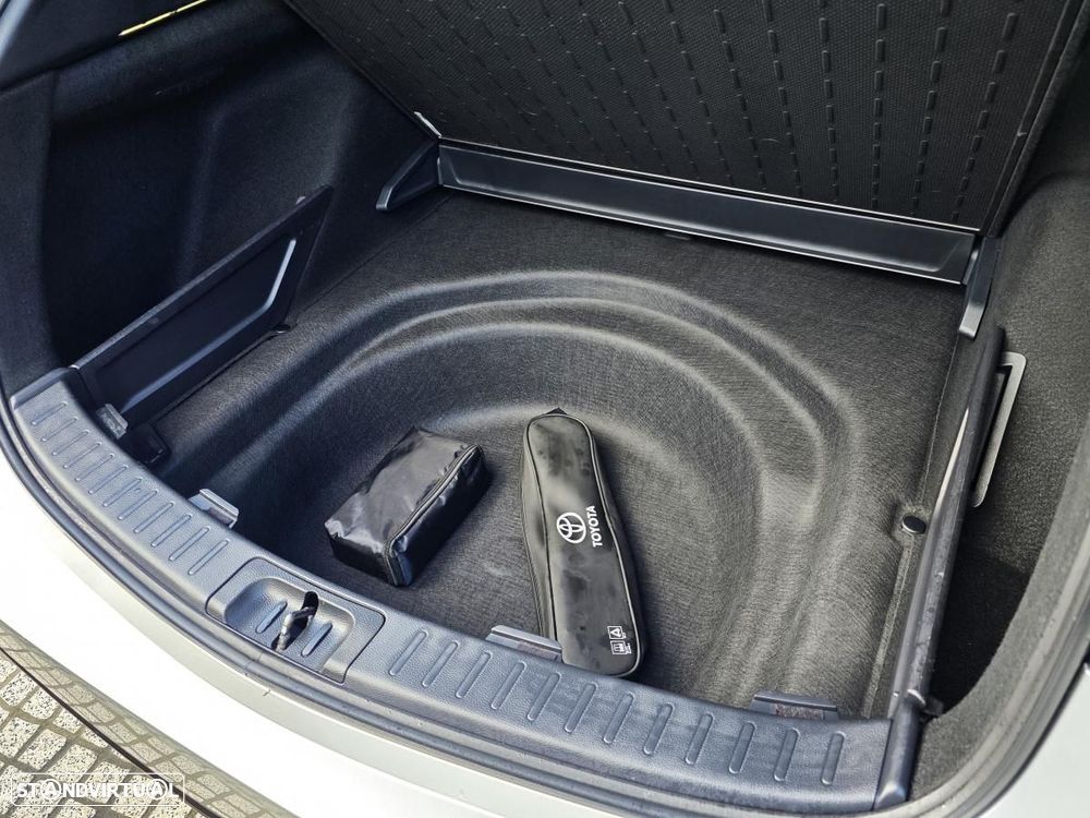 Toyota Corolla Touring Sports 1.8 Hybrid GR-Sport - 32