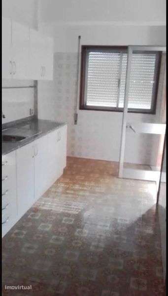 Apartamento T2 para alugar no Carvalhido, Porto - Grande imagem: 3/8