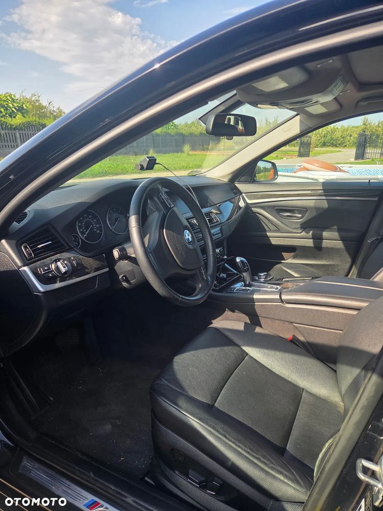 BMW Seria 5 528i - 10