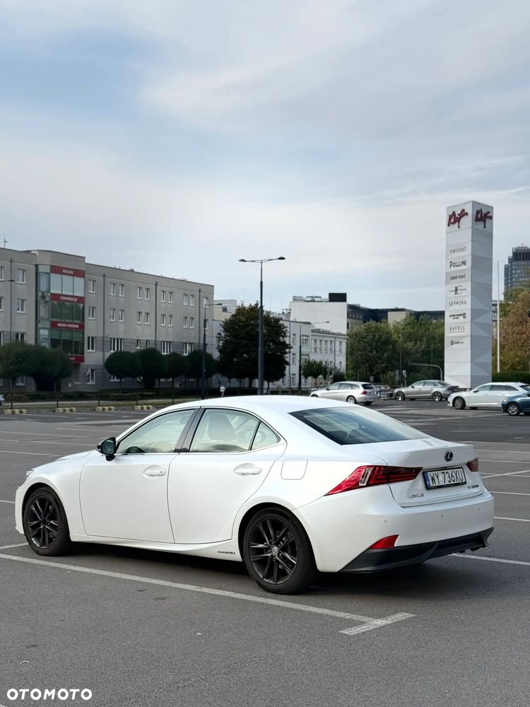 Lexus IS 300h Elegance - 3
