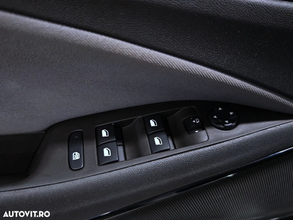 Opel Crossland X 1.2 Start/Stop 120 years Aut. - 24