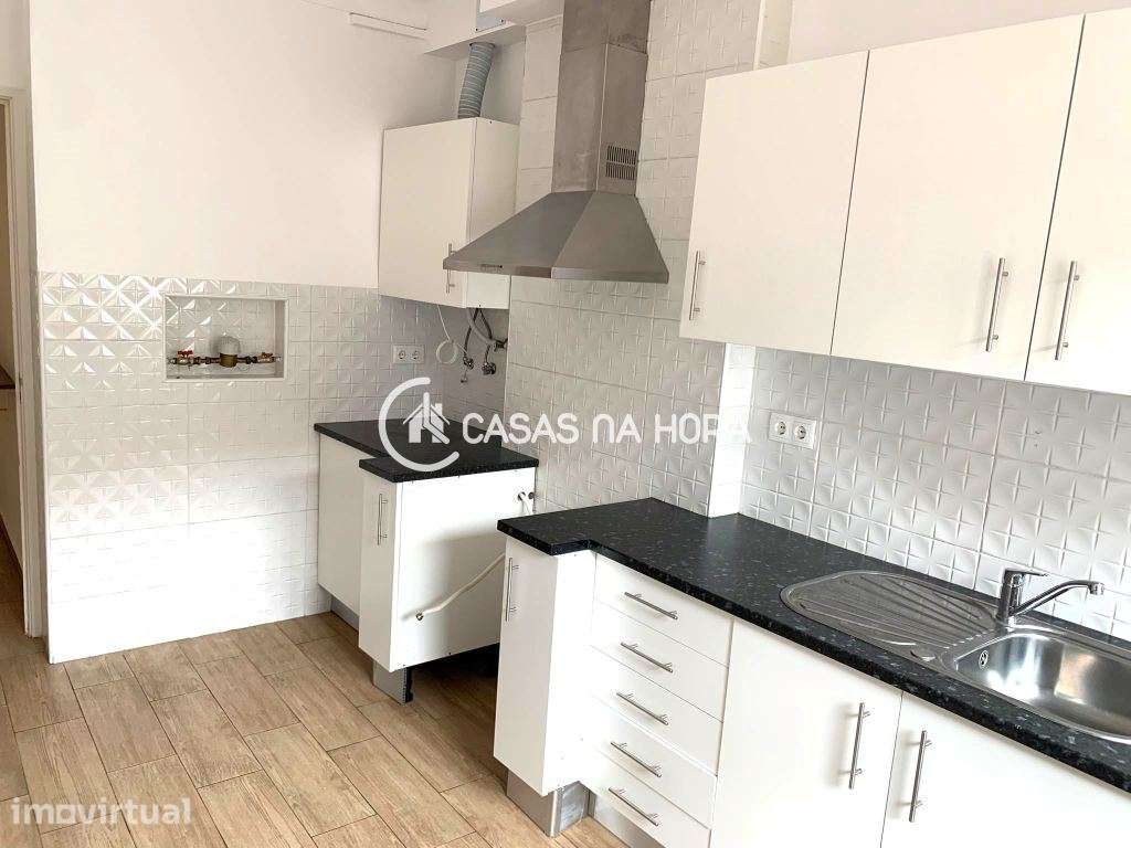 Apartamento T2 em Almada - Grande imagem: 2/15