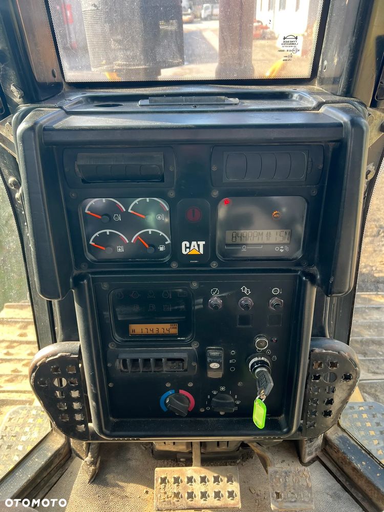 Caterpillar D6N XL - 11