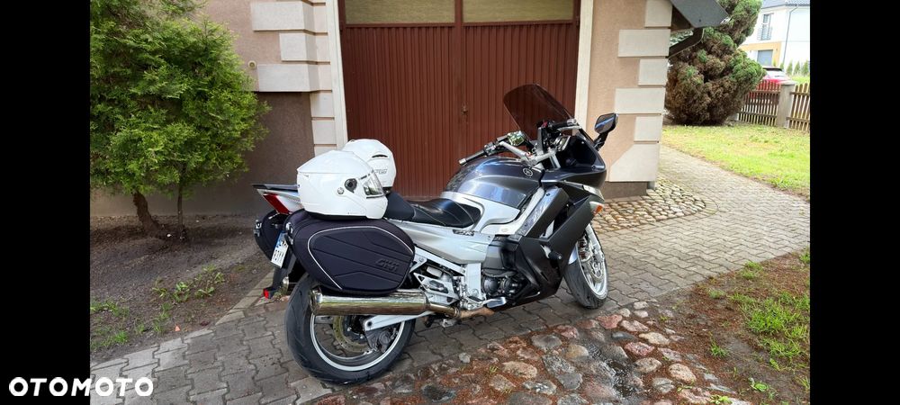 Yamaha FJR - 11
