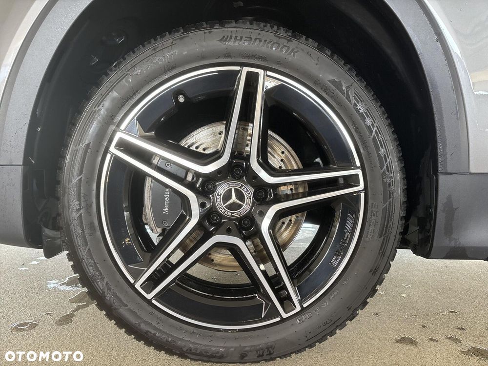 Mercedes-Benz GLB - 10