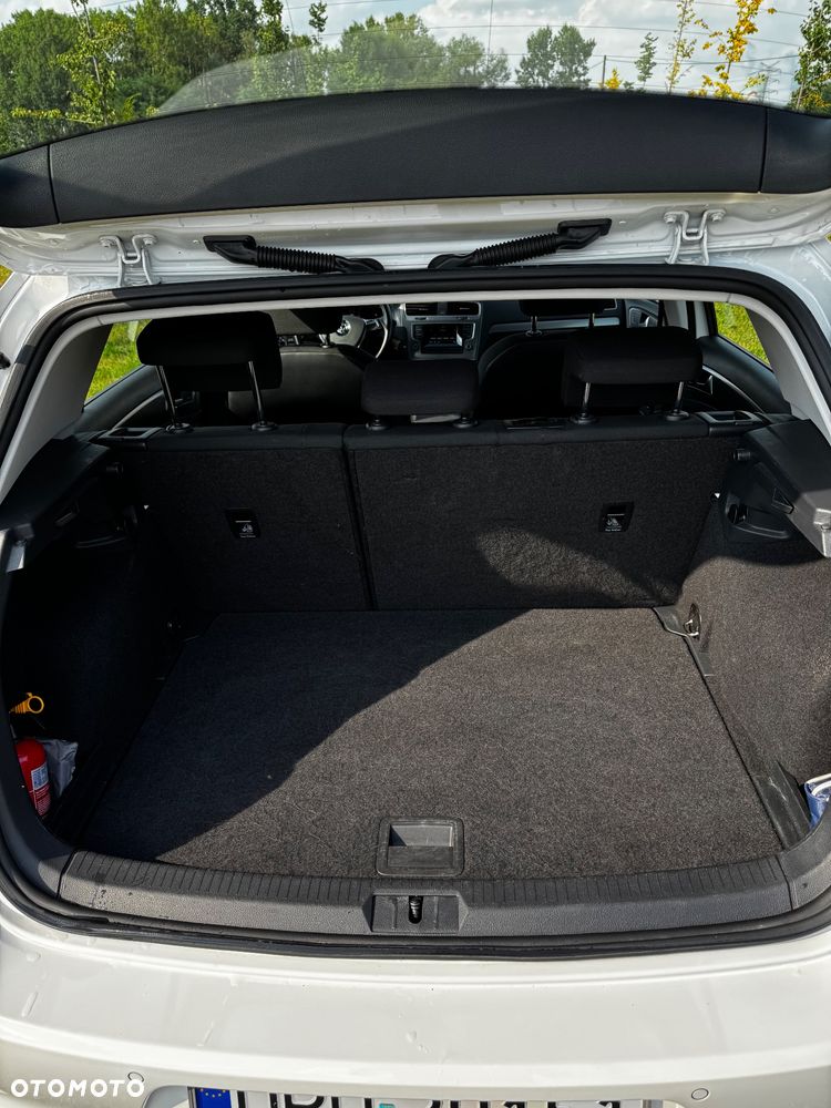 Volkswagen Golf - 8