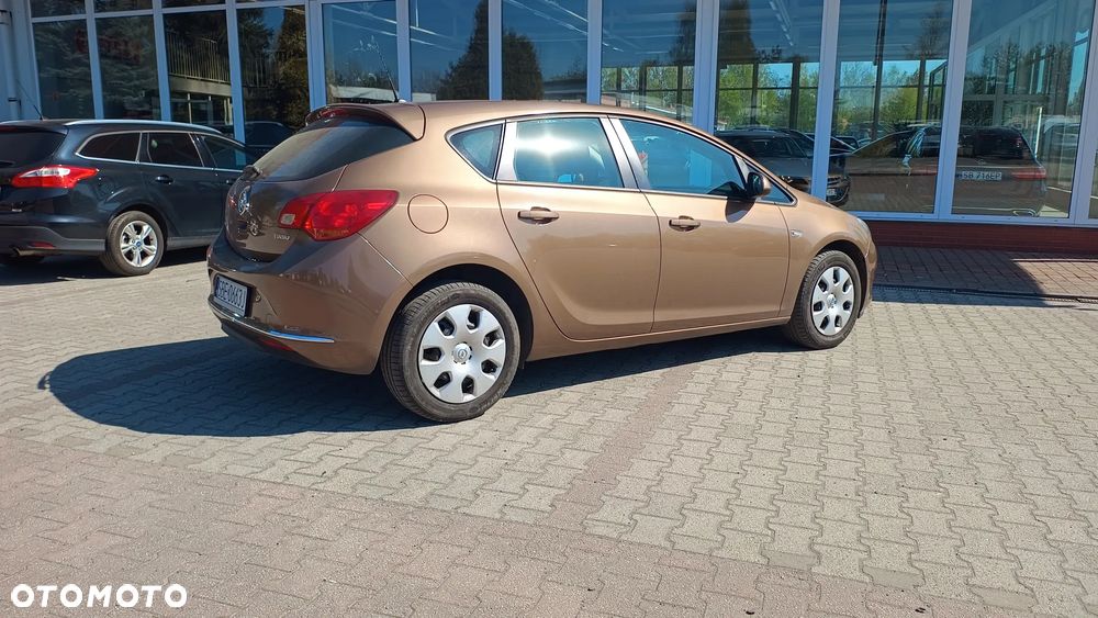 Opel Astra 1.4 T Enjoy EU6 - 18