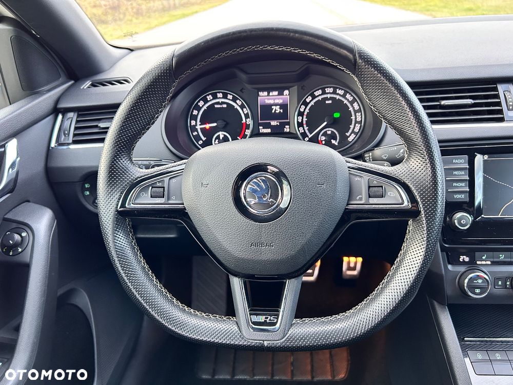 Skoda Octavia 2.0 TDI RS DSG - 17