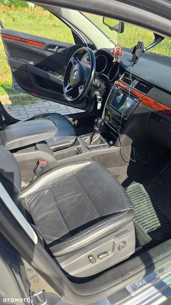 Skoda Superb 2.0 TDI DPF Elegance - 8