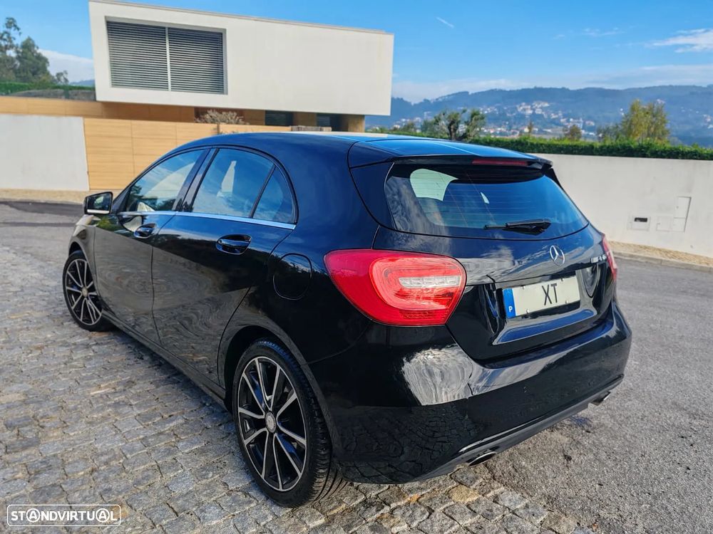 Mercedes-Benz A 180 d AMG Line - 2