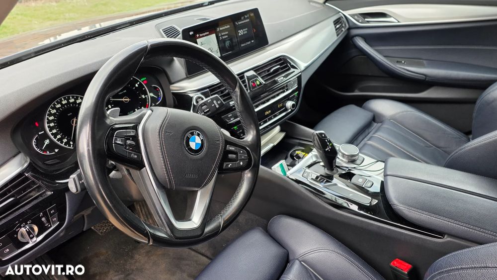 BMW Seria 5 520d Aut. Sport Line - 10