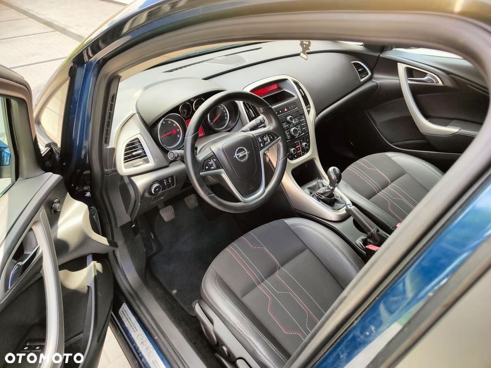 Opel Astra 1.4 EcoFLEX 150 Jahre - 17