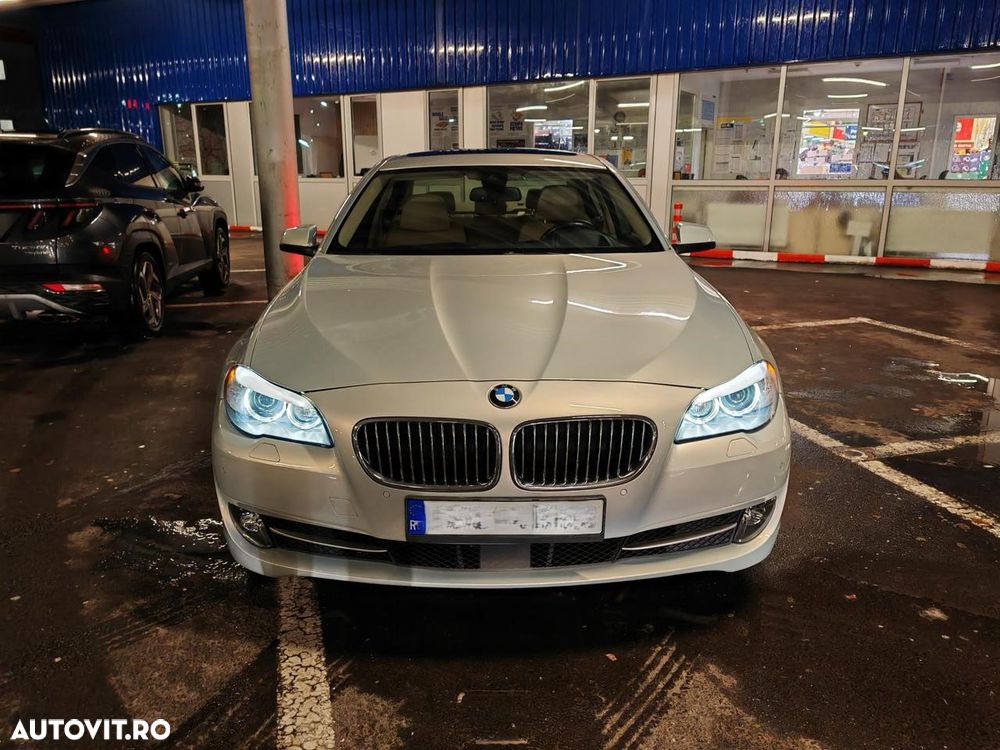 BMW Seria 5 525d xDrive AT - 25