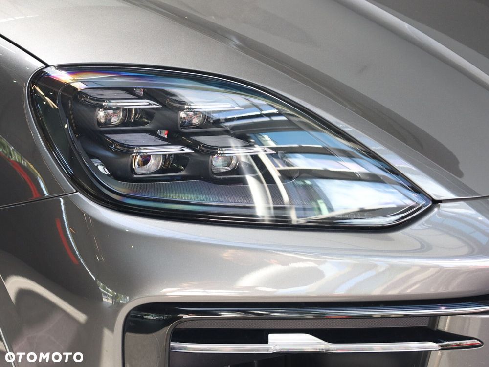 Porsche Cayenne - 28