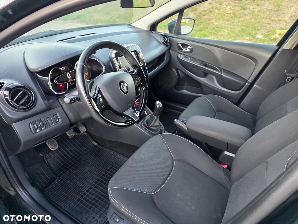 Renault Clio - 6