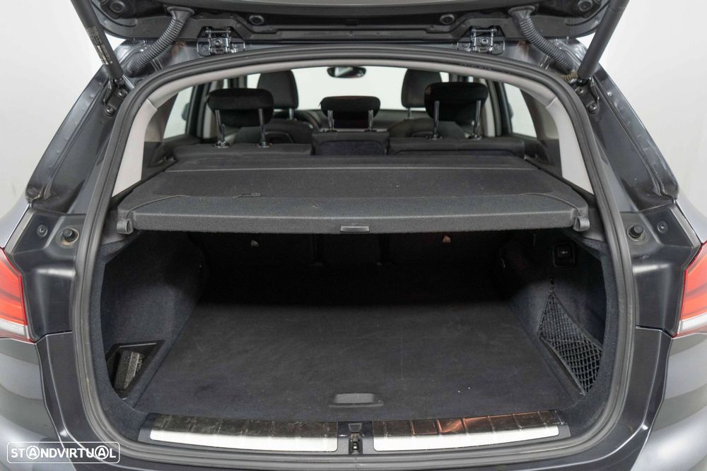 BMW X1 25 e xDrive Corporate Edition - 11