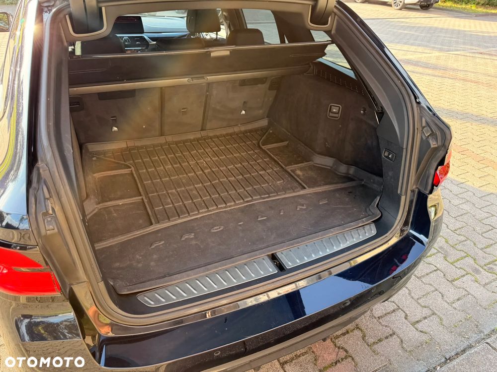 BMW Seria 5 520d mHEV M Sport sport - 13