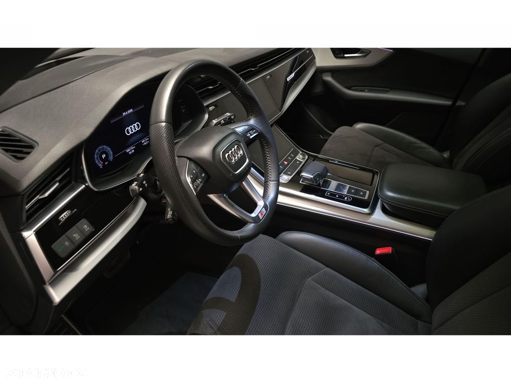 Audi Q8 - 16