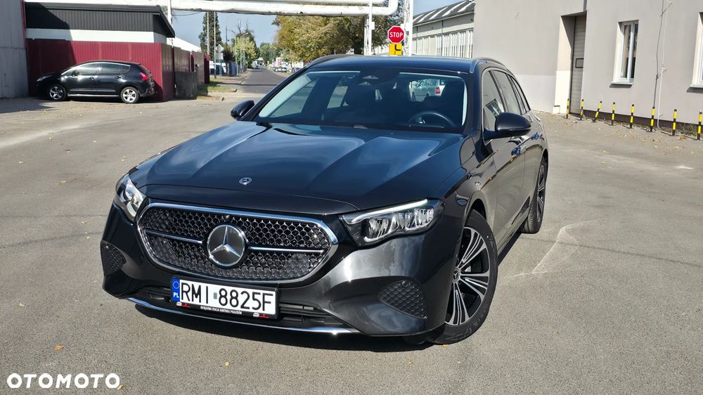 Mercedes-Benz E-Class 2025 photo 2