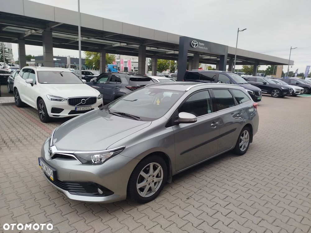 Toyota Auris II (2012-) 1.6 Comfort, 2016