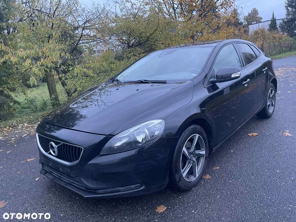 Volvo V40 D2 Drive-E Momentum - 9