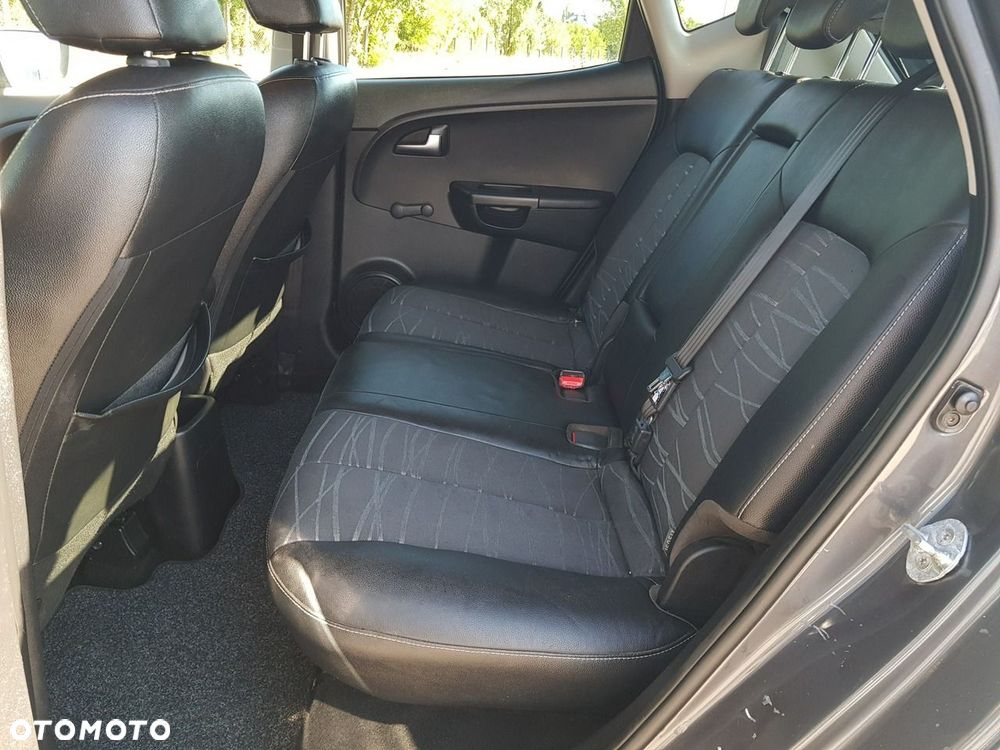 Kia Venga 1.4 CVVT Spirit - 11