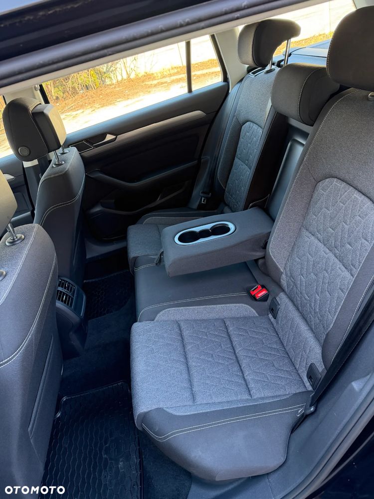 Volkswagen Passat 1.5 TSI EVO Business - 30