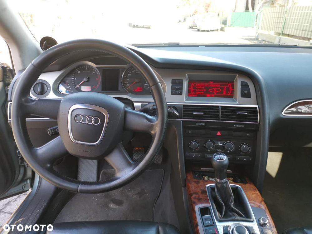 Audi A6 Allroad - 12