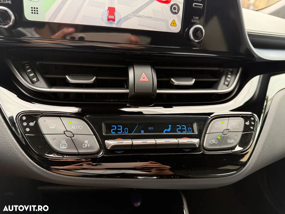 Toyota C-HR 2.0 HSD 184 CP 4x2 CVT Style - 13