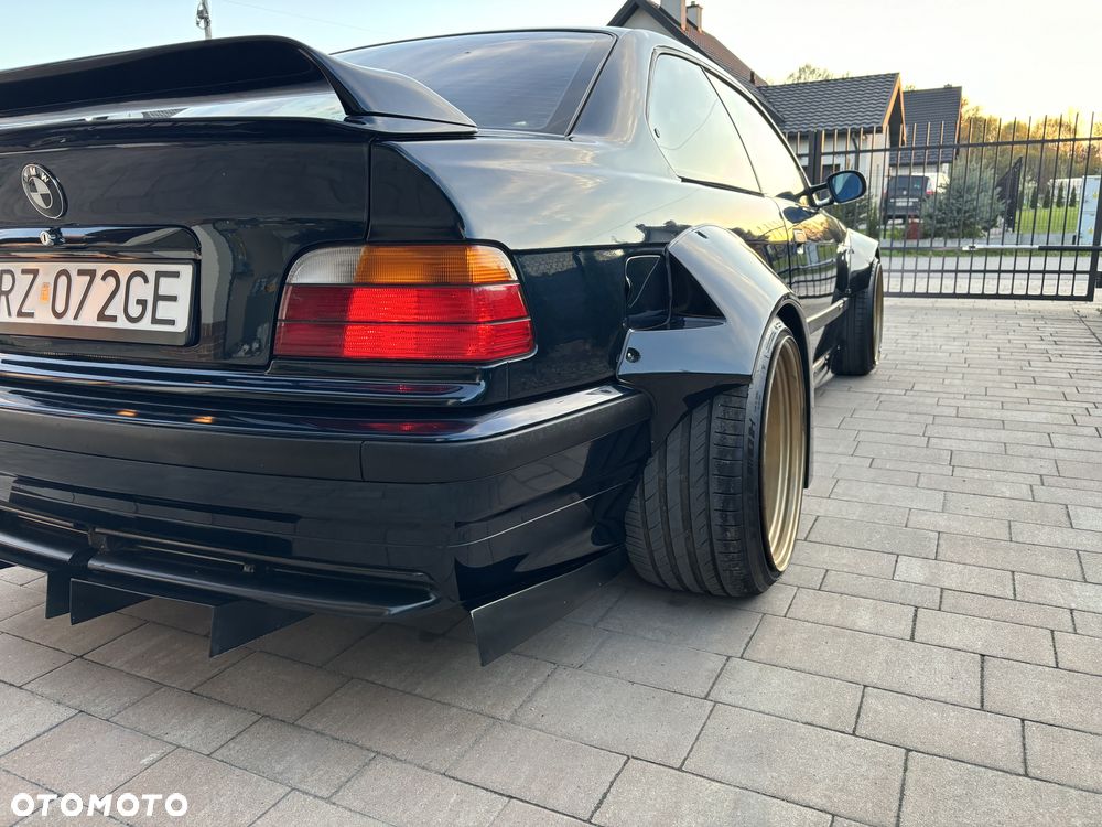 BMW Seria 3 328i - 6
