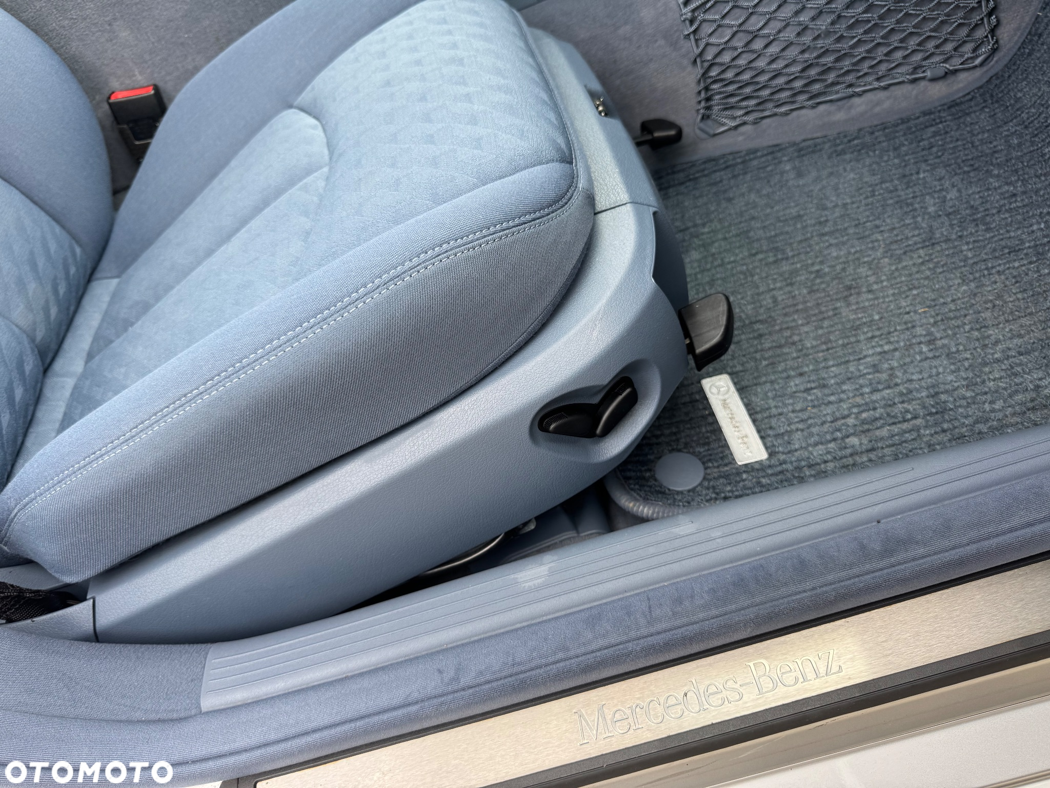 Mercedes-Benz Klasa E 200 Kompressor Classic - 33