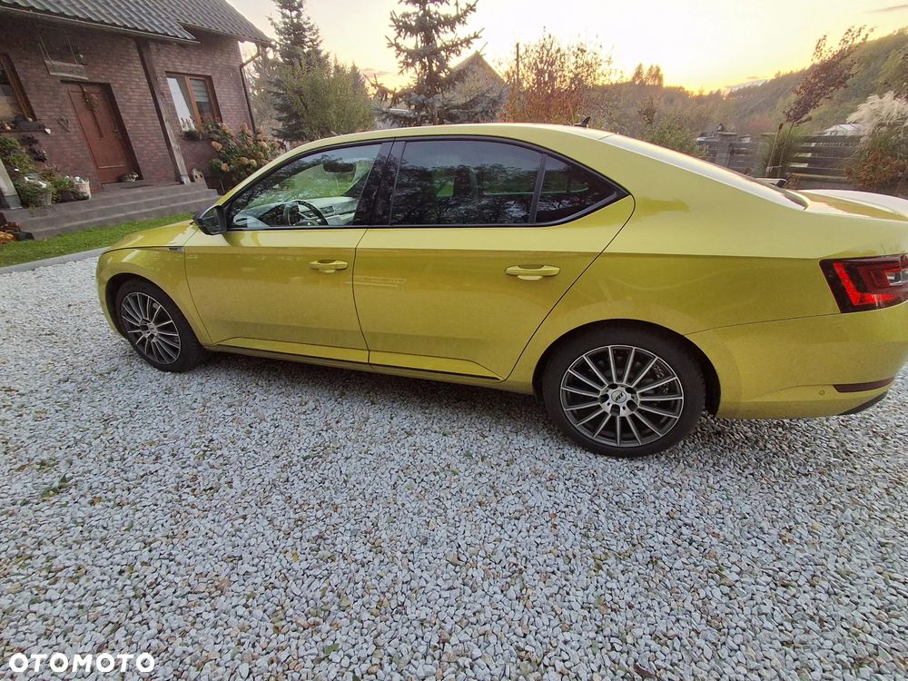 Skoda Superb 2.0 TDI 4x4 Sportline DSG - 6