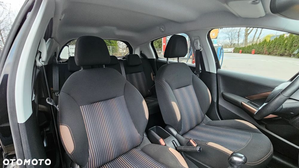 Peugeot 208 82 VTI Style - 16