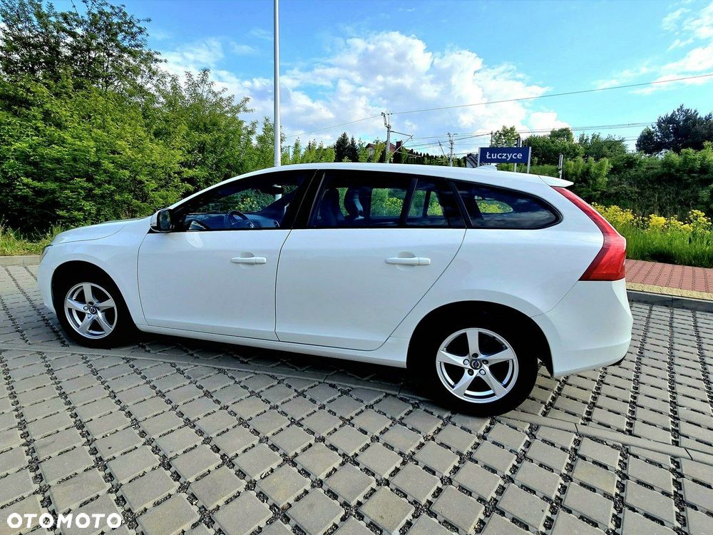 Volvo V60 D2 Geartronic Summum - 8