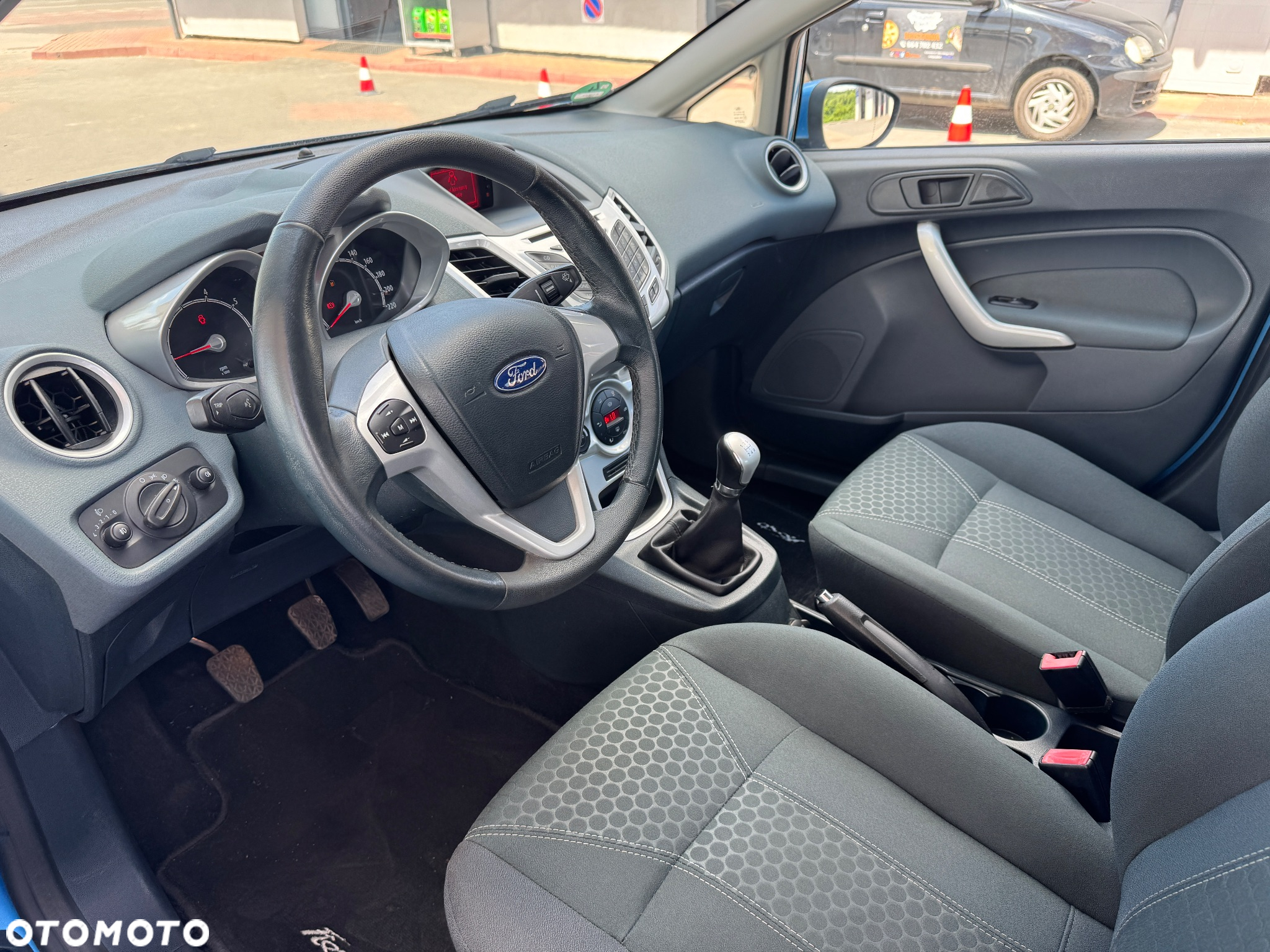 Ford Fiesta 1.4 Titanium EU6 - 11