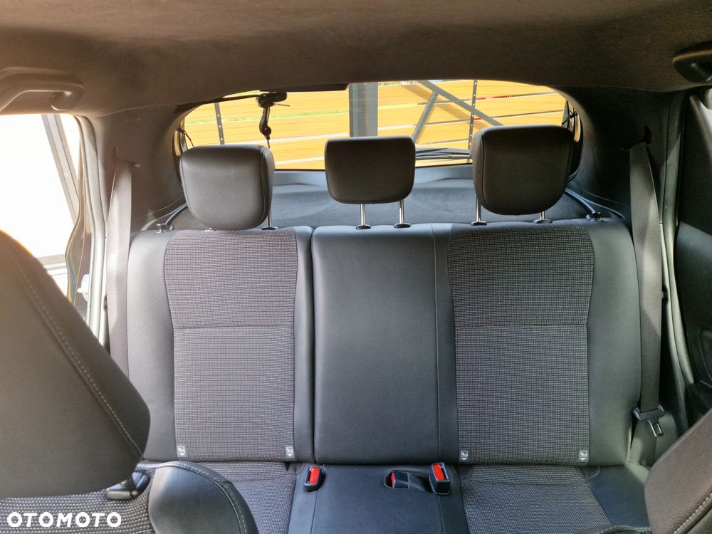 Toyota Yaris 1.5 Dynamic - 4