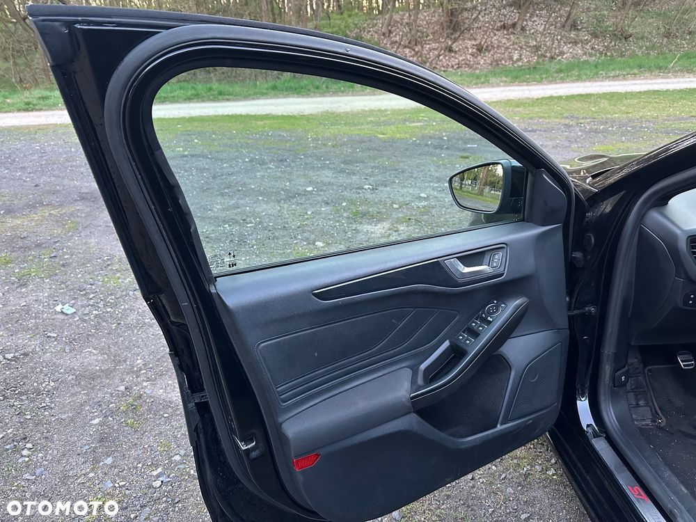 Ford Focus 2.0 TDCi ST-Line Black ASS - 24