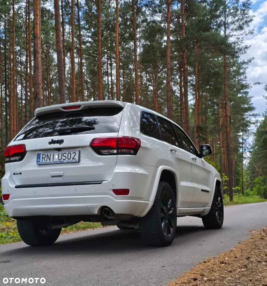 Jeep Grand Cherokee - 8