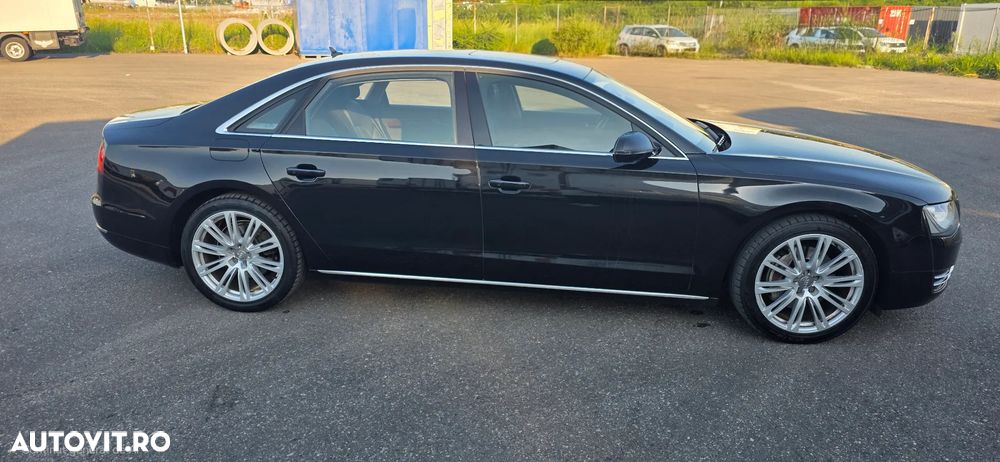 Audi A8 - 6