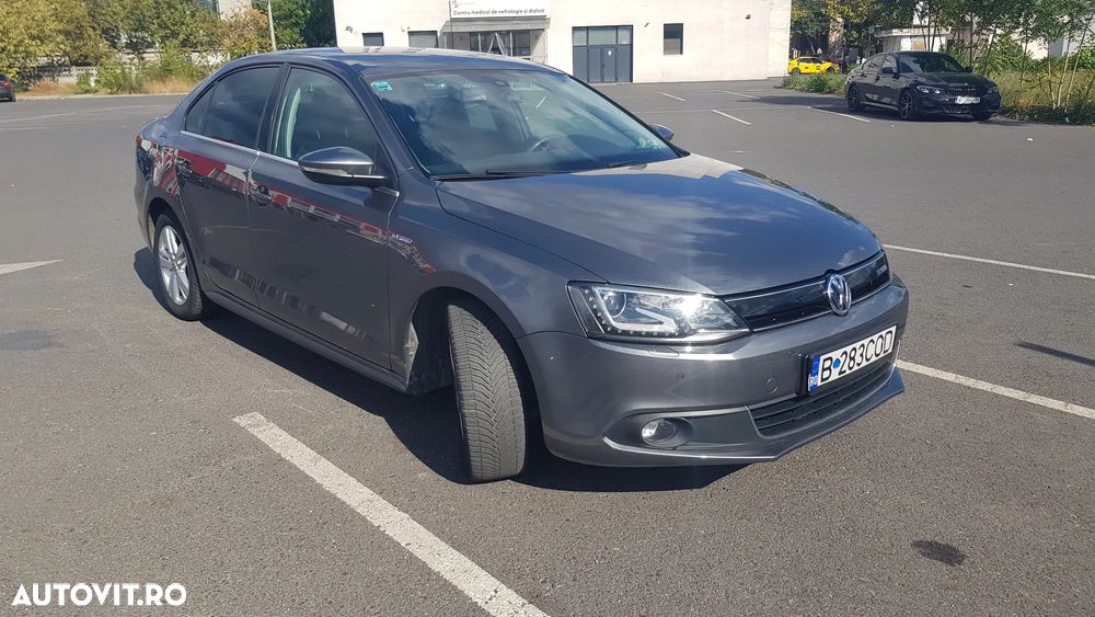 Volkswagen Jetta - 2