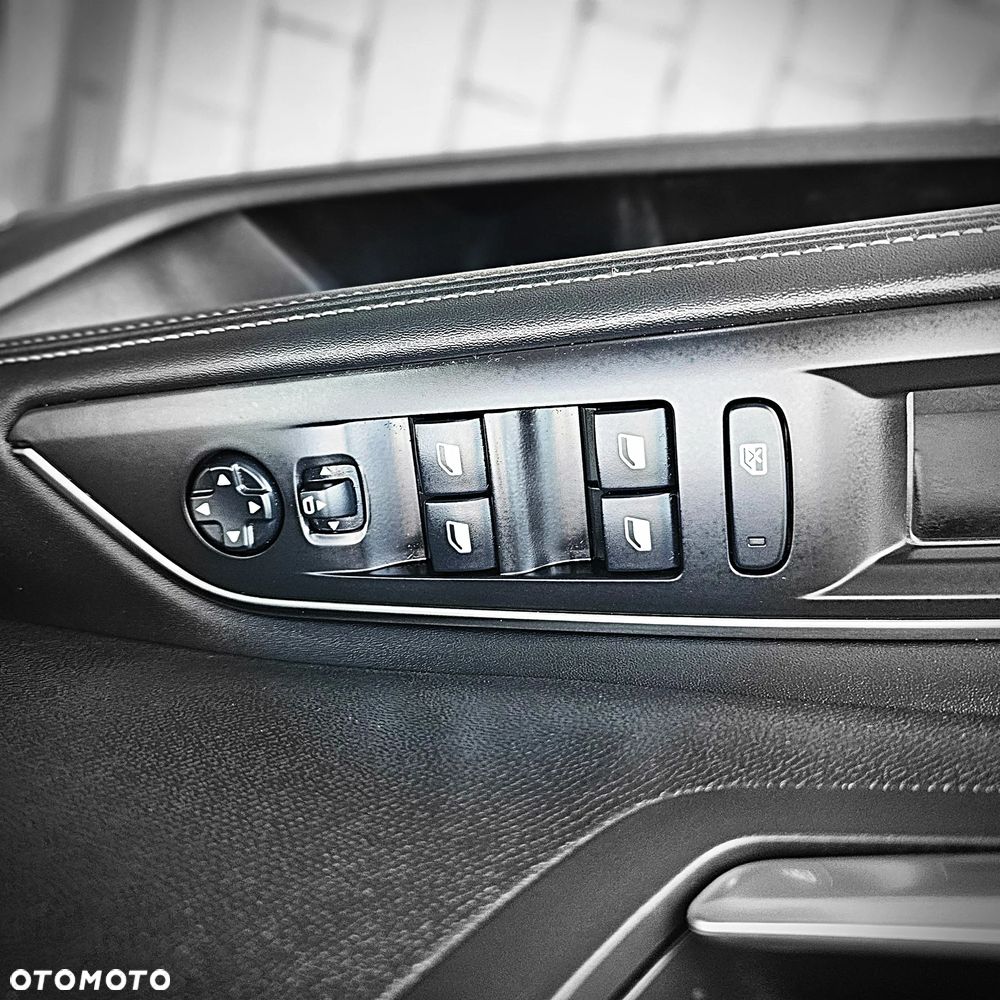 Peugeot 5008 2.0 BlueHDI GT S&S EAT8 - 35