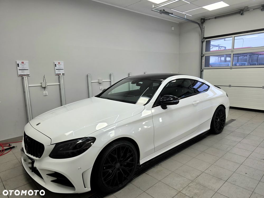 Mercedes-Benz Klasa C 220 d 4Matic 9G-TRONIC - 28