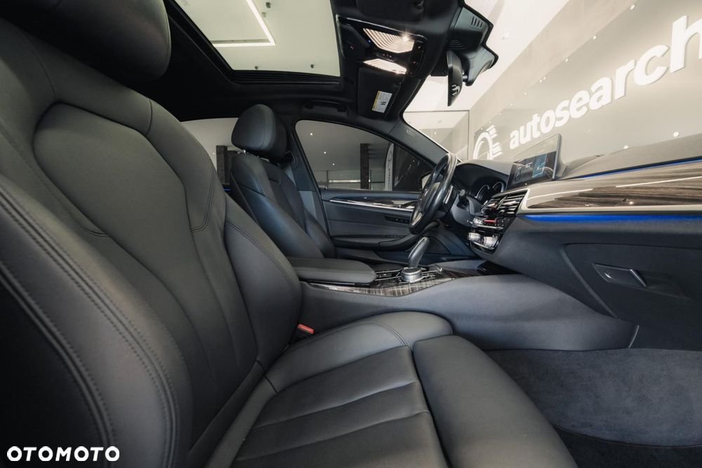BMW Seria 5 530i Sport Line sport - 34